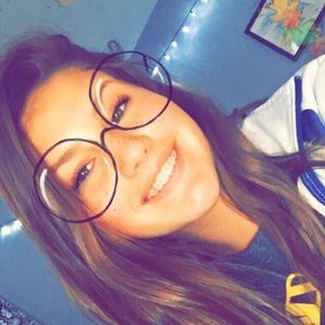 Meet your Posher, Josie